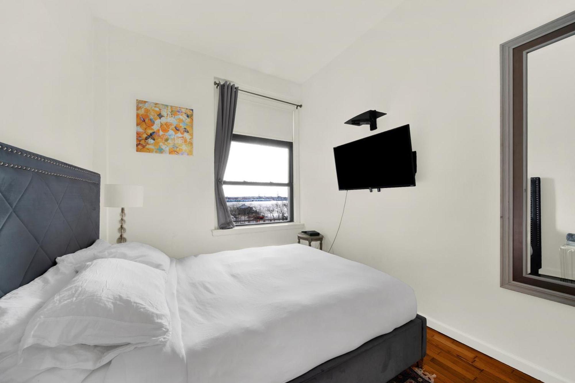 Four Bedroom Penthouse With Views Of Statue Of Liberty Nova York